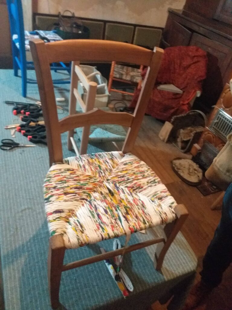 Rempaillage de la chaise naturelle